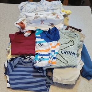 Carter's 28 Piece Assorted Baby Boy Clothing Bundle Size 3 Months